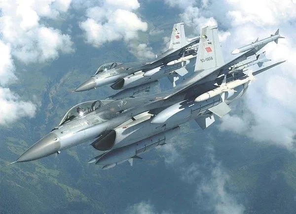 Terör örgütü PKK Kandil Berdenazi kampında köşeye sıkıştı!-3