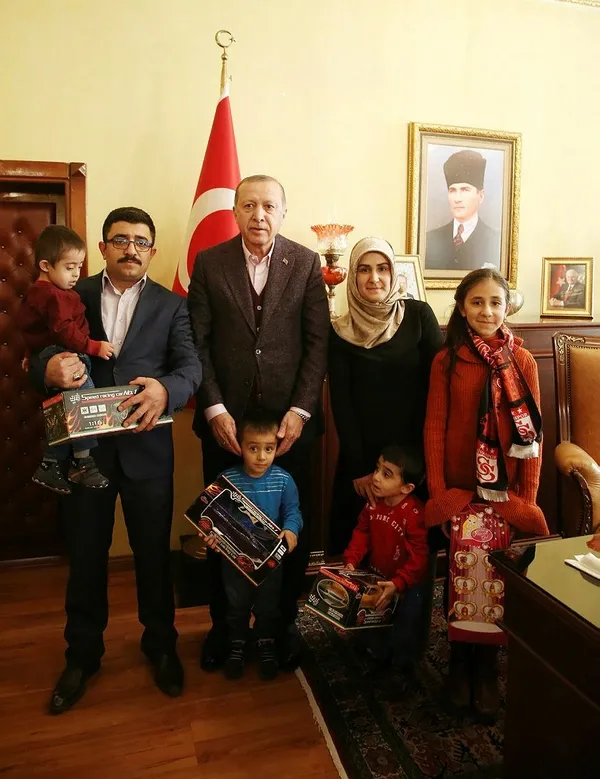 Cumhurbaşkanı Erdoğan minik adaşları ile görüştü-2