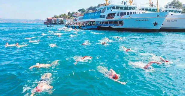 İstanbul Boğazı’nda kıyasıya mücadele! 2 bin 600 yüzücü iki kıta arasında kulaç attı