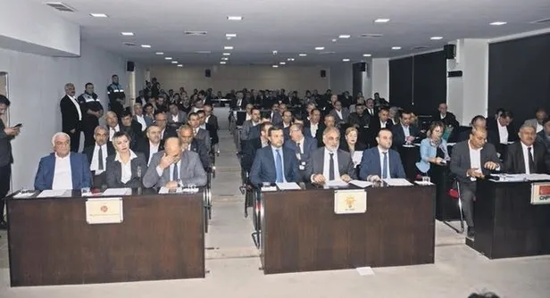 CHP'li başkan Zeydan Karalar’dan skandal uygulama! Maaş vermediği işçinin suyunu kesti-1