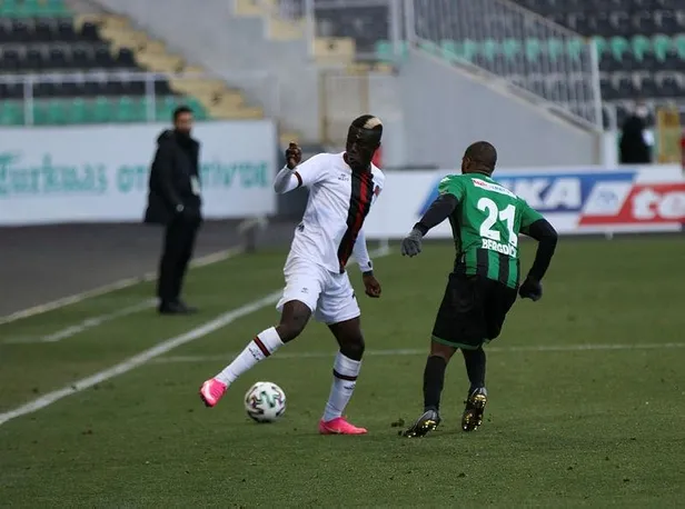 yukatel-denizlispor-1-2-fatih-karagumruk-mac-sonucu-1611502226212.jpeg Yukatel Denizlispor 1-2 Fatih Karagümrük | MAÇ SONUCU-4