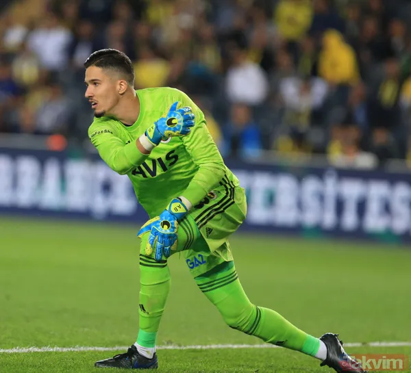 Altay Bayındır'ın Alanyaspor'dan yediği gol Fenerbahçe taraftarını çıldırttı! Sosyal medyadan tepki yağdı... - 13