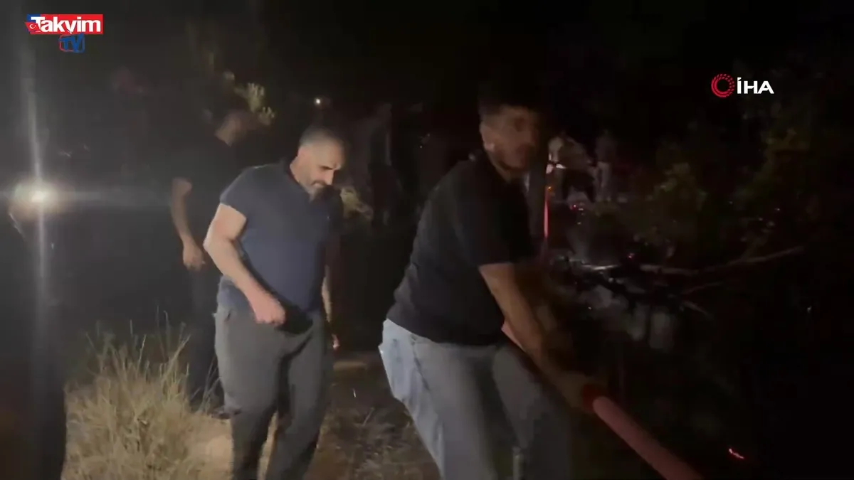 Arnavutköy'de ormanlık alanda çıkan yangın büyümeden söndürüldü