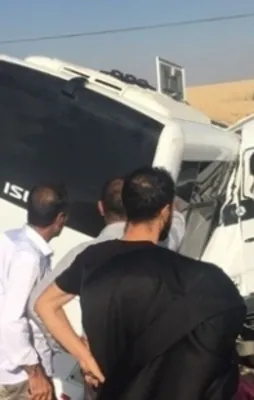 Lice'de polis aracı ile sivil araç çarpıştı