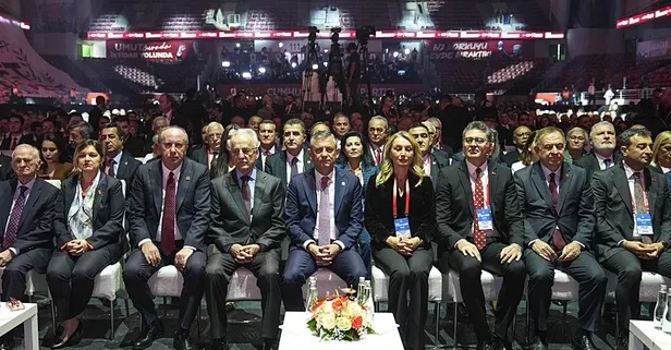 CHP'de iki yılda beşinci kurultay... Kemal Kılıçdaroğlu ile Özgür Özel arasında "arınma" savaşı!