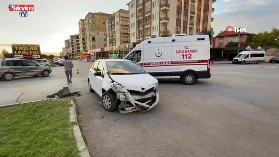 Çorum’da iki otomobil çarpıştı: 2 yaralı