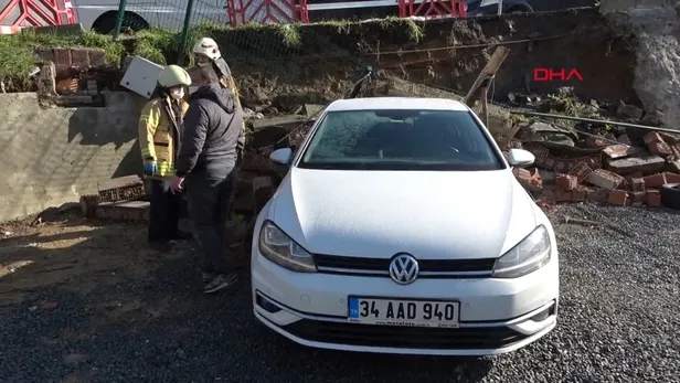 son-dakika-besiktas-cengiz-topel-caddesinde-bir-otoparkta-istinat-duvari-araclarin-uzerine-coktu-1613896087088.jpg Son dakika: Beşiktaş Cengiz Topel Caddesi’nde bir otoparkta istinat duvarı araçların üzerine çöktü!-5