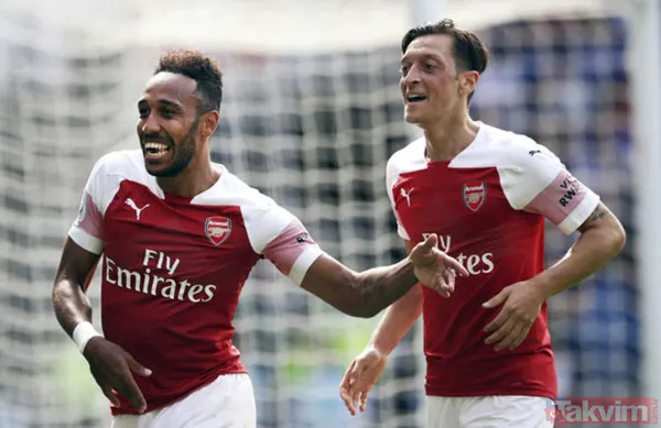 Mesut Özil'e çirkin saldırı! - 14