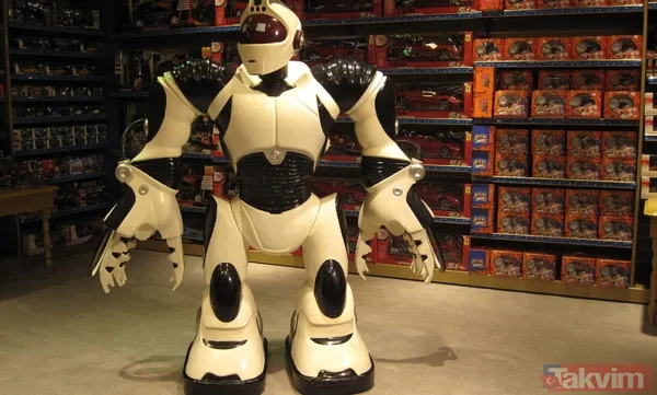 Altman Ayrıca, Dünya Nüfusunun Yaklaşık %10'Unun Chatgpt İle En Az Bir Kez Etkileşime Geçtiğini Belirtiyor. Kaynak: Takvim Foto Arşiv, The Economic Times, Axios