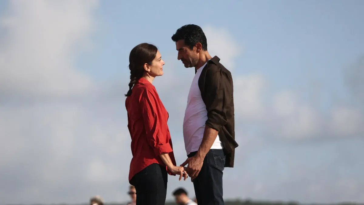 Bergüzar Korel ve Kenan İmirzalıoğlu Yıllar Sonra Aynı Projede