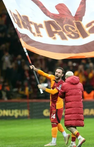 Son dakika Galatasaray haberleri... Aslan’ın ‘Mata’doru! Dikkat çeken performans