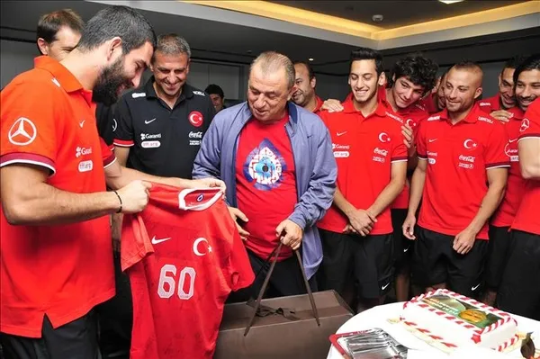 fatih-terim-italyanin-en-onemli-spor-gazetesi-la-gazzetta-dello-sporta-euro-2020yi-degerlendirdi-1623236176655.jpg Fatih Terim İtalya'nın en önemli spor gazetesi La Gazzetta dello Sport'a EURO 2020'yi değerlendirdi-6