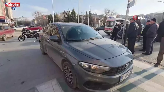 Kütahya'da otomobil ile motosiklet çarpıştı: 1 yaralı