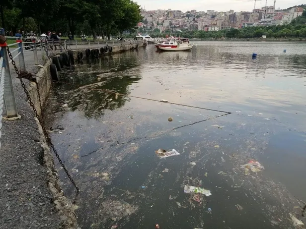 CHP'li İBB'nin yalanı elinde patladı: Haliç'in pislik içindeki hali Eyüp sahilinde böyle görüntülendi-1