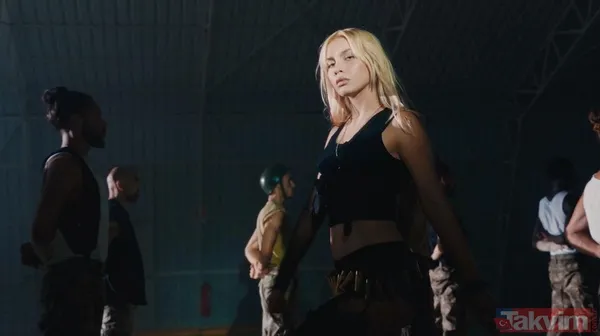 Aleyna Tilki’den yatak pozu! Dekolteli sateniyle yüzüstü uzandı! İlk yorum sıkı dostu Serel Yereli’den geldi! Herkes onu konuştu - 2