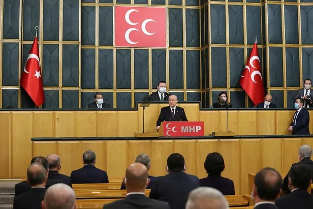 Son dakika: MHP lideri Devlet Bahçeli: Bugün karşımıza yeniden çıkanlar dün İzmir'den denize dökülenlerdir-4