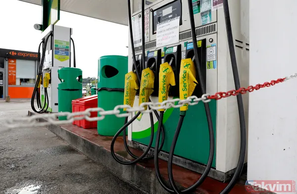 Fransa'da akaryakıt krizi! Grevden dönmeyene hapis cezası var - 7