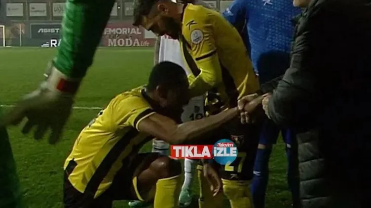 İstanbulsporlu Simon Deli sahadan çekilme kararı sonrası başkanın ayaklarına kapandı!