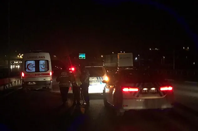 Düşen plakayı almak isterken canından oldu