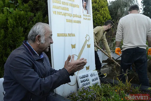 Hatice Akarsu, oğlu Barış Akarsu'nun yanına defnedildi - 8