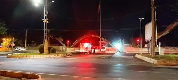 diyarbakir-son-dakika-patlama-diyarbakirda-patlama-mi-oldu-diyarbakir-8-ana-jet-us-komutanliginda-patlama-mi-oldu-1621379813534.jpg Diyarbakır son dakika patlama: Diyarbakır'da patlama mı oldu? Diyarbakır 8. Ana Jet Üs Komutanlığı'nda patlama mı oldu?-3