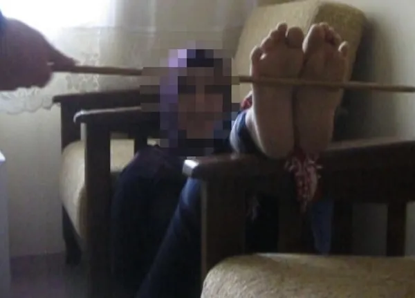 Kadınlara para verip falakaya yatıran kargocu hakkında flaş gelişme! Kargocuya 2 yıl 1 ay hapis-5