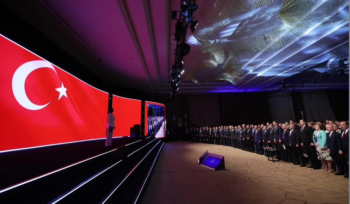 bakan-bayraktardan-enerji-mujdesi-yil-sonuna-kadar-elektrik-ve-dogalgaza-zam-yok-1777074863611.jpeg Bakan Bayraktar: 6 dev gemiyle dünya denizlerindeyiz! Enerjinin şah damarını tutuyoruz | Yıl sonuna kadar elektrik ve doğalgaza zam yok-3