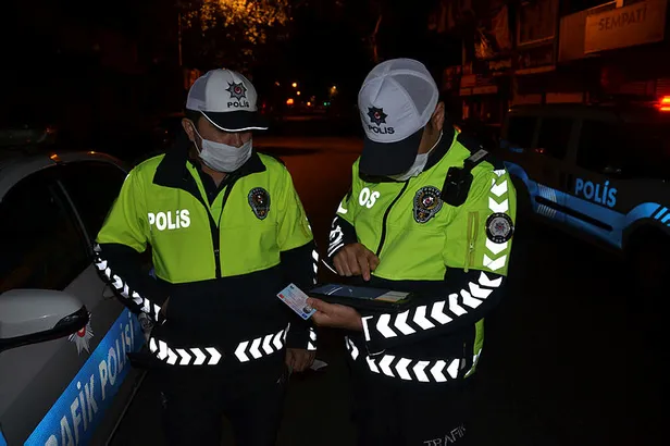 polisin-dur-ihtarina-uymayinca-11-bin-332-lira-ceza-aldi-1590475328769.jpg Polisin "dur" ihtarına uymayınca 11 bin 332 lira ceza aldı!-1
