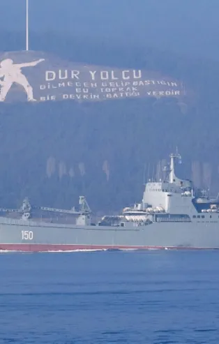 Rus savaş gemileri Akdeniz'e iniyor