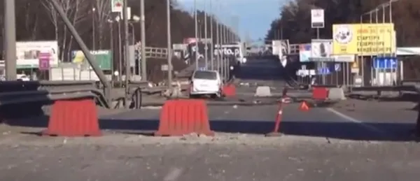 son-dakika-kievde-sabotajcilar-gazetecileri-taradi-iste-o-korkunc-anlari-1646460742384.jpeg Son dakika: Kiev'de sabotajcılar gazetecileri taradı! İşte o korkunç anlar...-3