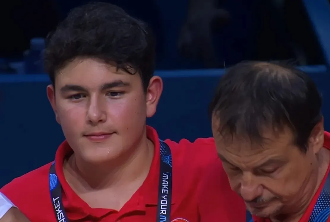 Ataman gözyaşlarına hakim olmakta zorlandı!