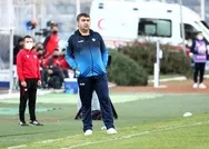 Adana Demirsporda teknik direktör Ümit Özat, Giresunspor mağlubiyetinin ardından istifa etti