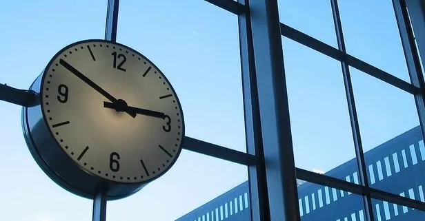Saatler geri mi alındı? 26 Ekim saat kaç? Türkiye’de saatler değişti mi?