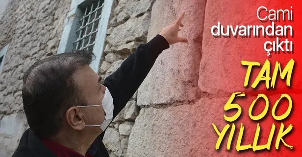 Duvardan çıktı! Tam 500 yıllık