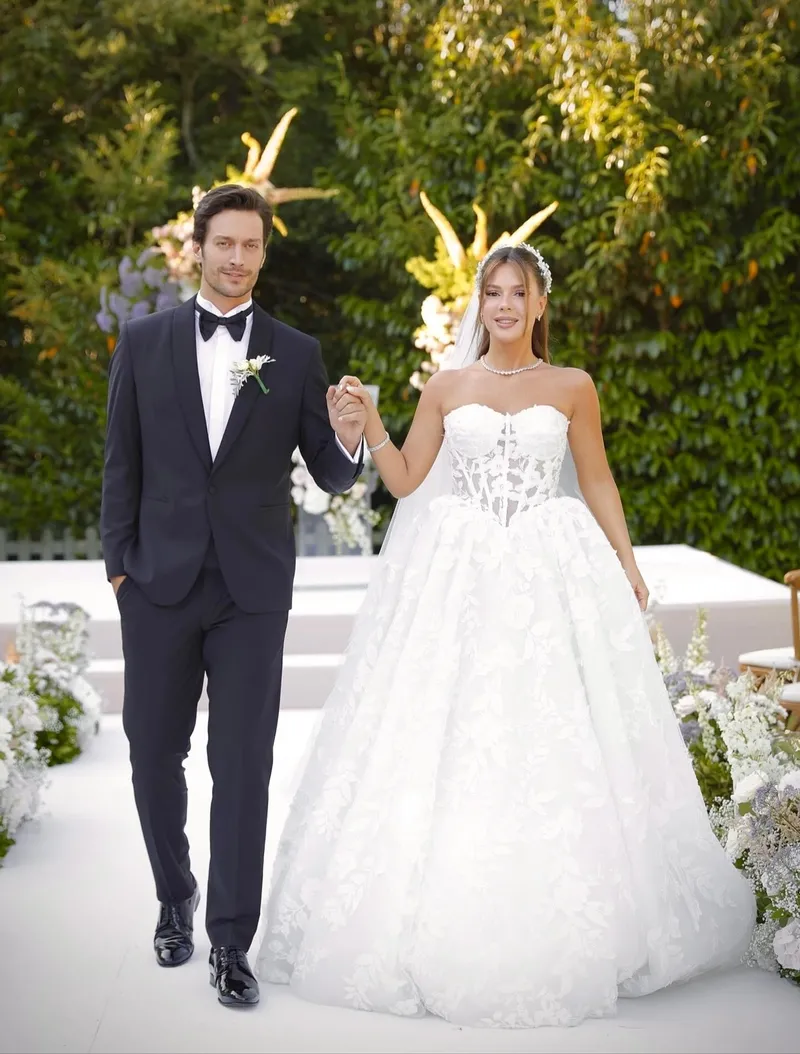 feyyaz-serifoglu-baba-oluyor-merve-dinckol-mujdeyi-ramazan-bereketiyle-geldi-diyerek-duyurdu-1771658274478.jpg Feyyaz Şerifoğlu baba oluyor! Merve Dinçkol müjdeyi "Ramazan bereketiyle geldi" diyerek duyurdu-5