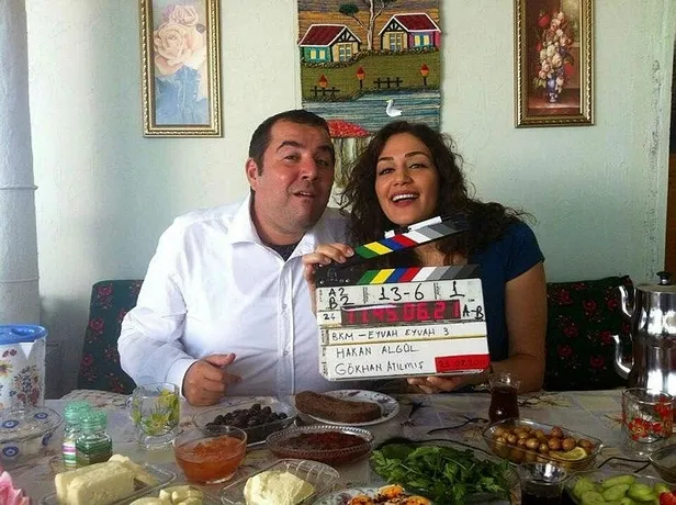 Özge Borak'ın eski eşleri Bülent Şakrak ve Ata Demirer için yaptığı itiraf şoke etkisi yarattı! Ayıp olmasın diye...-1