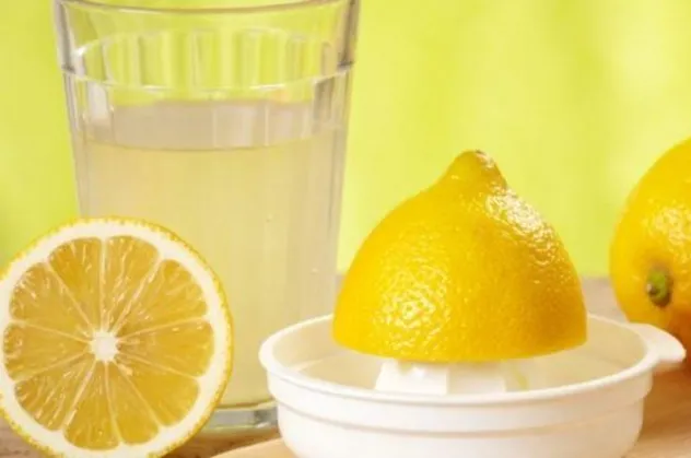 Limon suyunun faydaları nelerdir? Limon suyunun sağlığa faydaları nelerdir? Limon suyu neye iyi gelir?