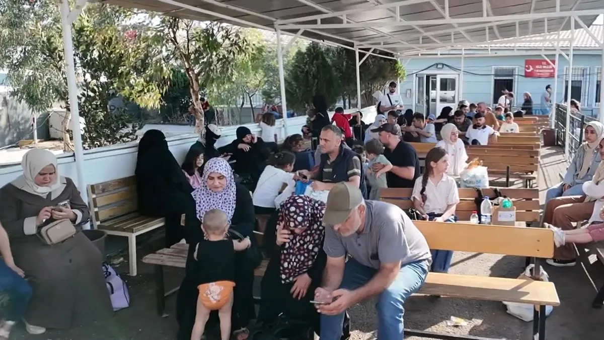 Bakan Yerlikaya açıkladı: Devrim sonrası Suriye'ye dönenlerin sayısı 474 bin 18 kişiye ulaştı