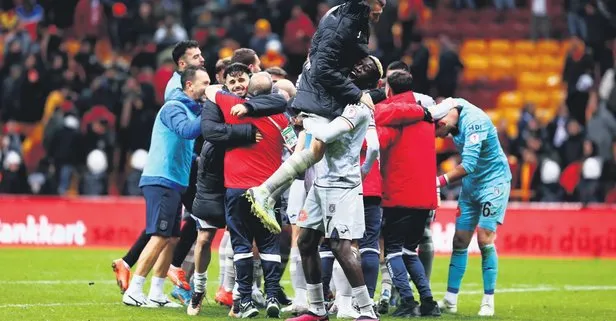 Lider Galatasaray, Ziraat Türkiye Kupası’na veda etti