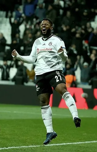 Jeremain Lens’e ilk 11 yolu göründü