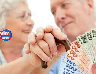 Hesaplara 865,76 TL, 1.084,55 TL, 1.298,63 TL, 2.354,45 TL yatırılıyor! Yaşlılara aylık kesintisiz yardım parası! Nüfus cüzdanı ile başvuranlar...