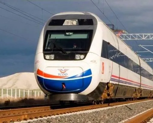 Öğretmene trende yüzde 50 indirim