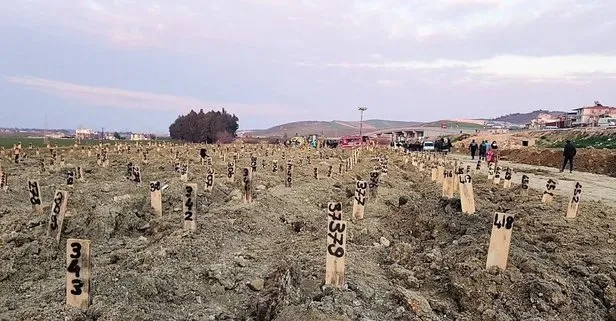 Denizli Büyükşehir Belediyesi ekipleri Hatay’da deprem mezarlığı kurdu