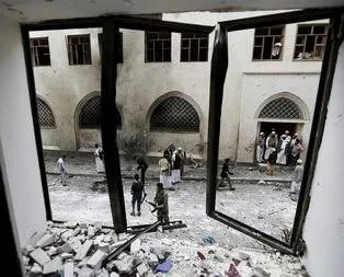 DAEŞ’ten camiye intihar saldırısı
