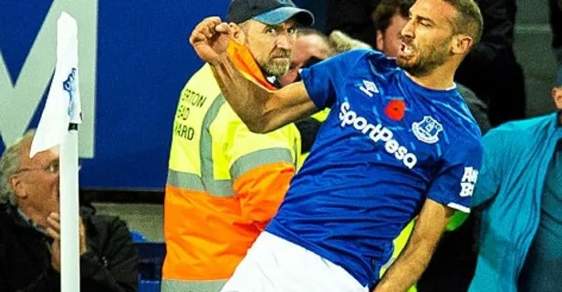 Cenk Tosun Everton’a veda etti!
