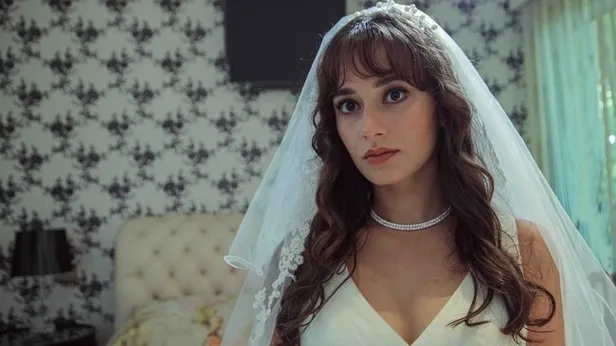 Çukur’un güzel oyuncusundan sevindiren haber! Yeni dizi projesi ile ekranlara dönüyor! Şartlarda anlaştı, el sıkıştı...-2