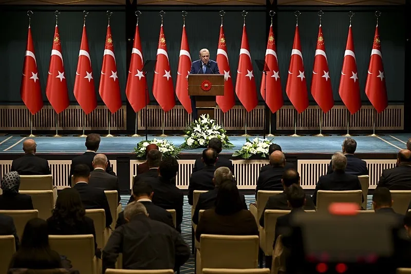 bolgesel-krizlerde-turkiye-farki-baskan-erdogan-tuzaklarina-karsi-sogukkanliligimizi-ilk-gunden-itibaren-muhaf-1779128075713.jpeg Bölgesel krizlerde Türkiye farkı! Başkan Erdoğan: Tuzaklarına karşı soğukkanlılığımızı ilk günden itibaren muhafaza ettik-4