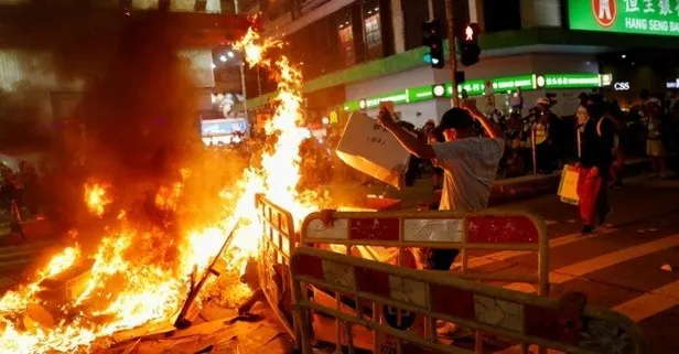 Tasarının geri çekilmesi işe yaramadı! Hong Kong'da protestolar devam ediyor