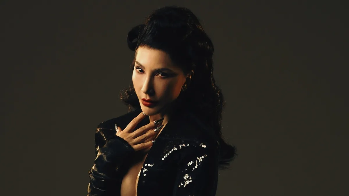 Hande Yener hastalığını öğrendiği ilk anları anlattı: ’Sizi en az 10 yıl yaşatırız’ dedi. Bir şok daha yaşadım