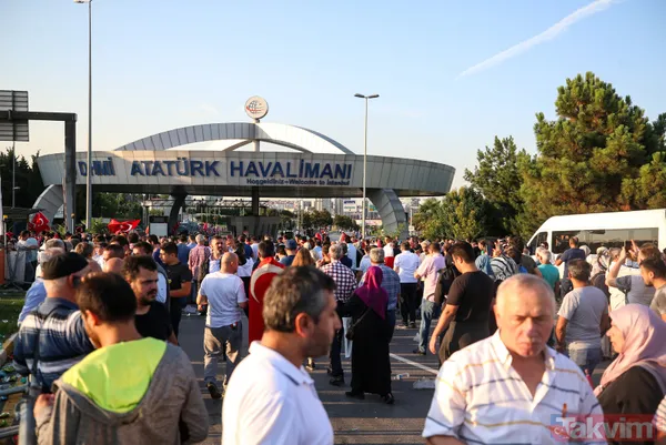 İstanbul'da vatandaşlar Atatürk Havalimanı'na akın etti! Alan doldu taştı - 42